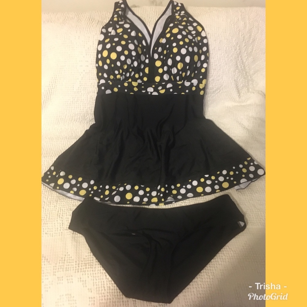 Beautiful and flattering 2-piece, XXXL